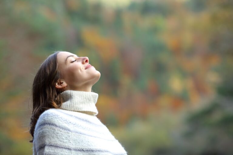 Nasal-Fractures woman smiling as she breathes through nose